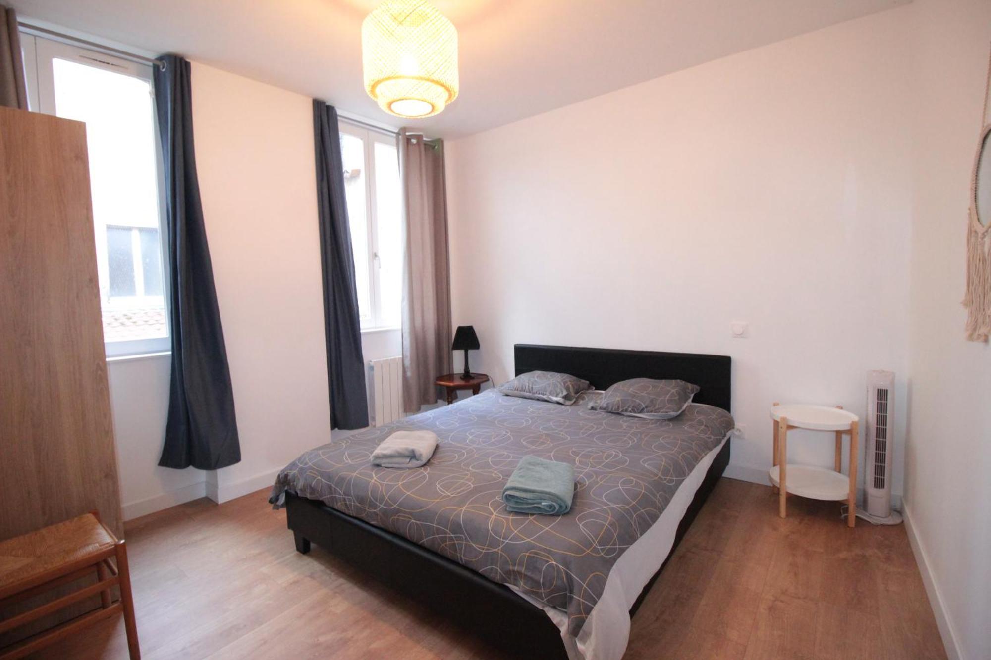 Logement Neuf "Meuse" - Hyper Centre - Parking Proche - Proche Gare - 4 Chambres - Terrasse Couverte - Wifi ! Gere Par Prestazen'Services Verdun-sur-Meuse Exteriér fotografie